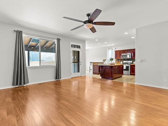 4th image of 21177 Ritz Pl