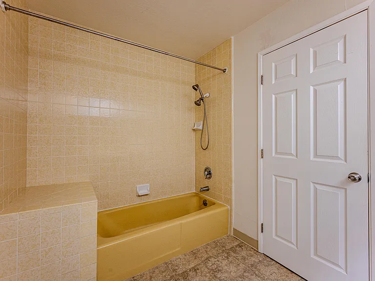 327 Clarkin Ct — Photo 19
