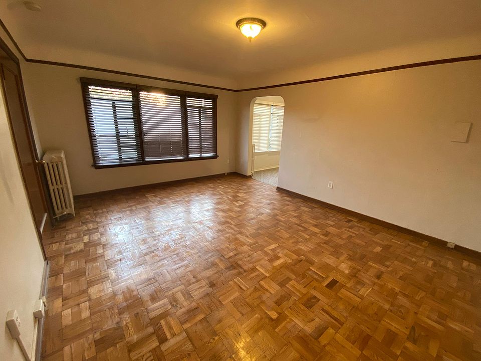 1st image of 105 Mercer St APT 111