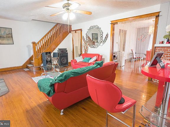 5th image of 1020 Meade St