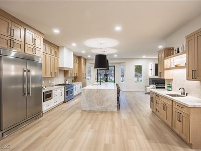 821 Star Pine Dr, Las Vegas, NV, 89144