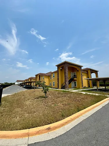 300 Sylvia Handy Dr Photo 1
