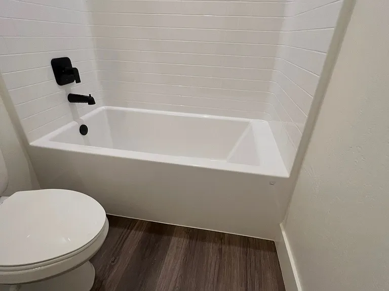 8215 Lush Pl — Photo 10