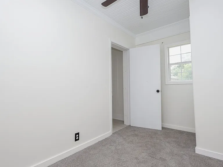 209 Calhoun St — Photo 8