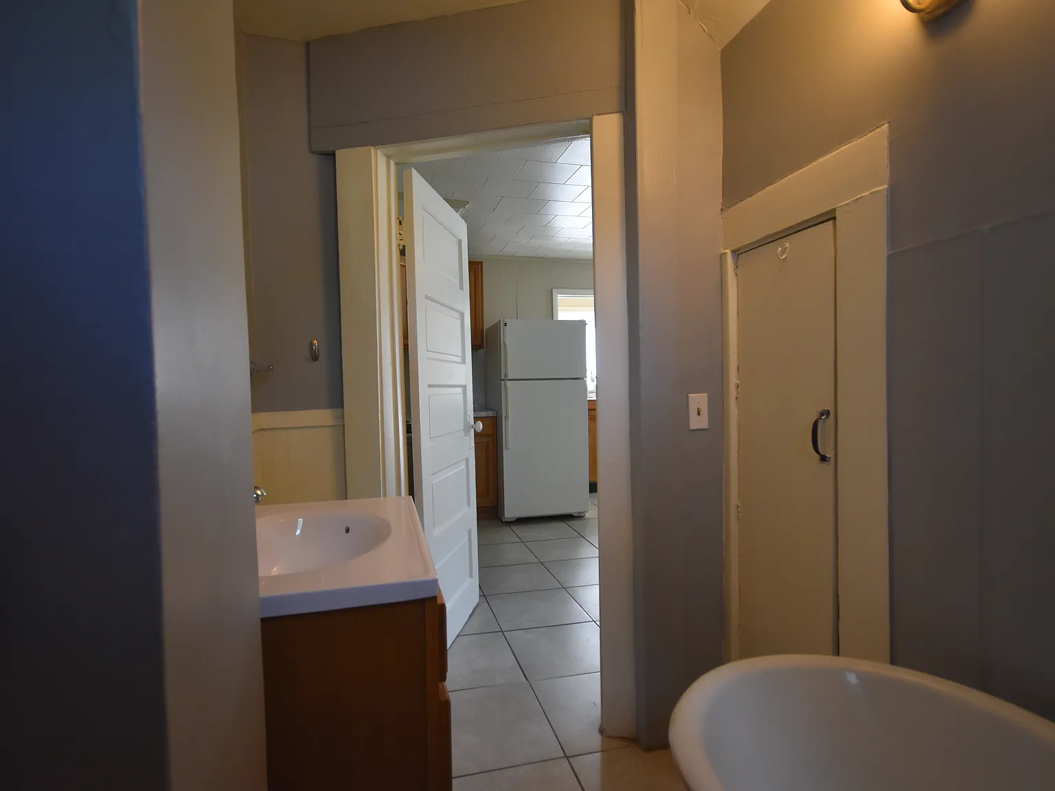Studio, $875 — Photo 3