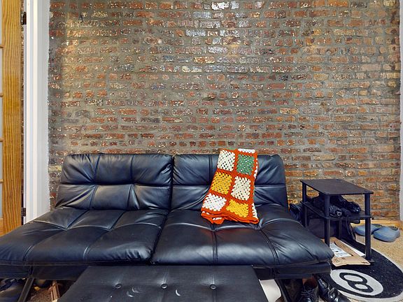 4th image of 520 E 11th St APT 15