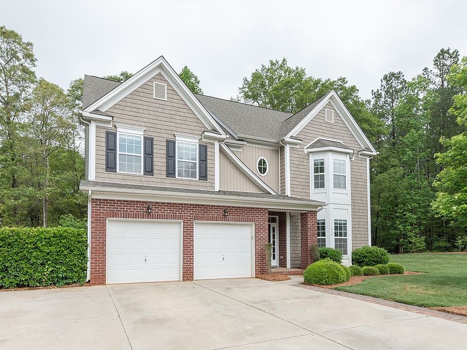 1st image of 615 Ann Carson Ct