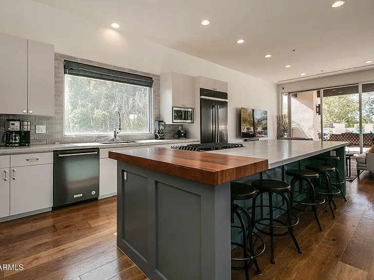 4201 N Marshall Way #2000 — Photo 12