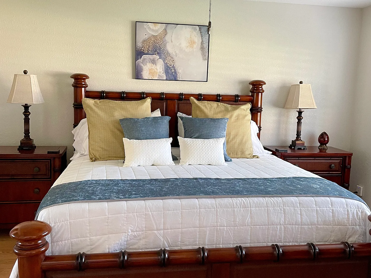 1 bed, 1.5 bath, 689 sqft, $2,198 — Photo 2