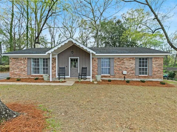 9743 Petaluma Dr, Semmes, AL 36575