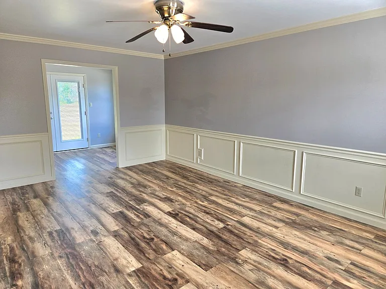 4517 Crosland Dr — Photo 7