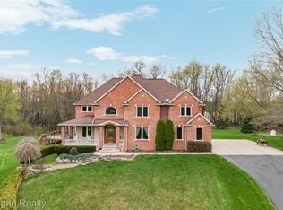 13445 Millie Ct, Holly, MI 48442
