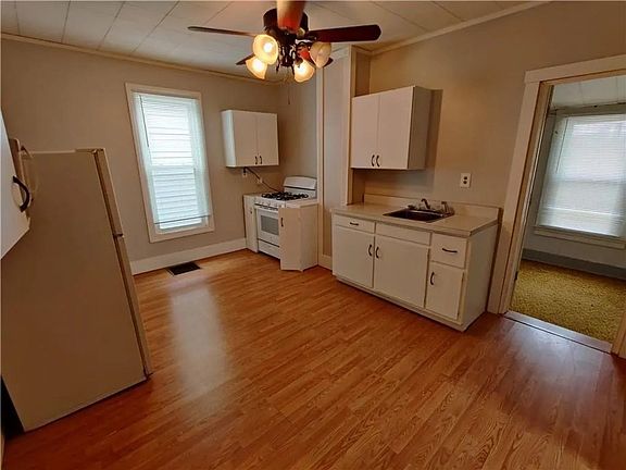 4th image of 406 W Franklin St