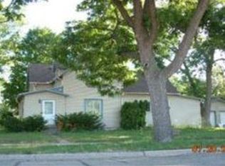 112 Logan S, Lake Crystal, MN 56055