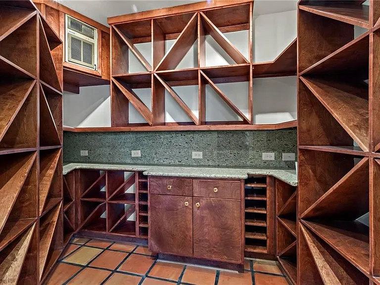 120 Laurel Dr NE — Photo 40