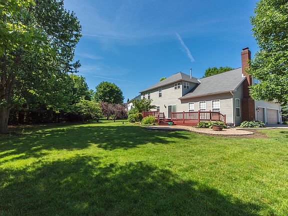 3rd image of 8192 Chateau Ln