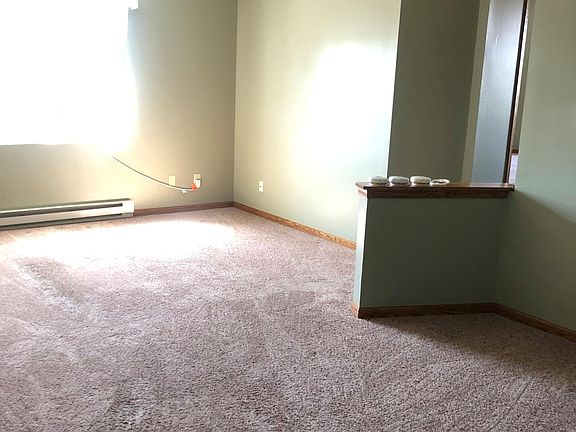 5th image of 210 S Walnut St APT 304
