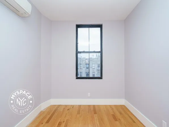 1520 Saint John's Place image 8 of 11