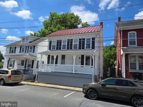 24 S Hull St, Sinking Spring, PA 19608