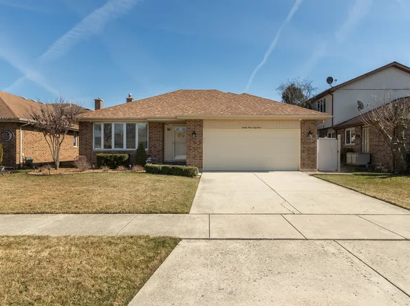2941 Becket Ave, Westchester, IL 60154