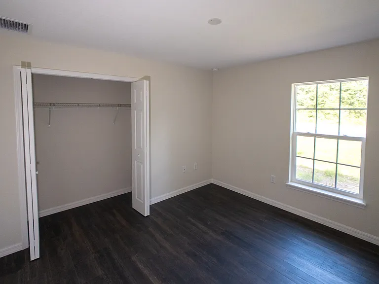 15749 SW 37th Cir — Photo 9