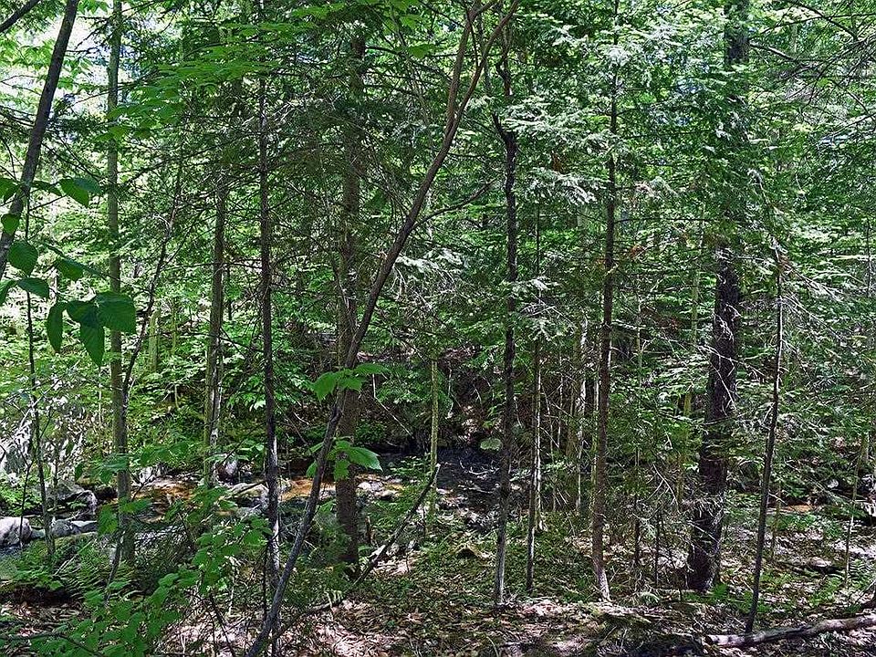 2nd image of 151 Vancouver Ct