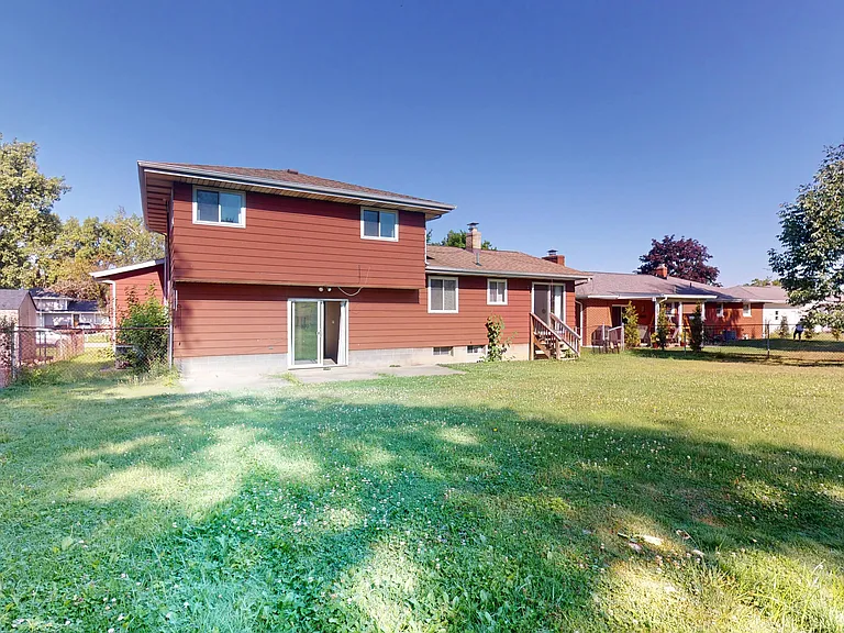1159 Mulberry Ln — Photo 25