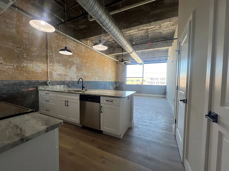 119 E Princess Anne Rd — Photo 187