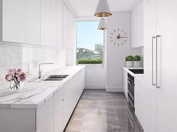4th image of 35 E 76th St #2009-15