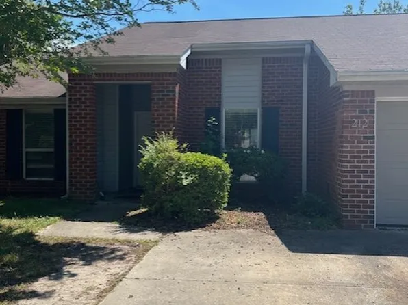 212 Barrow Ct, Raeford, NC 28376