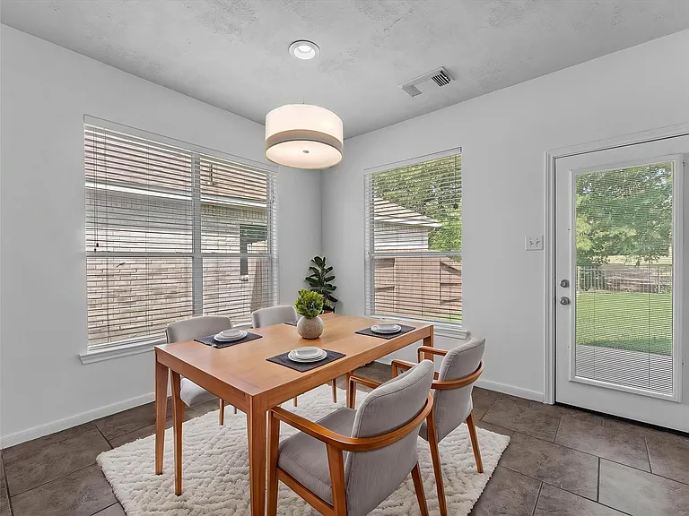 25553 Oakhurst Forest Dr — Photo 17