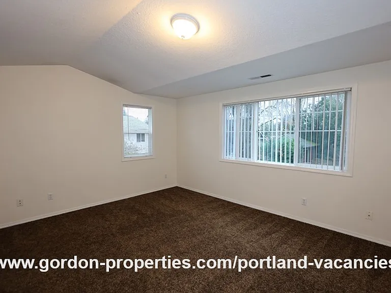 5254 SE 73rd Ave — Photo 16