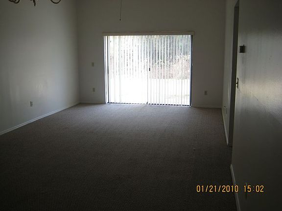 5th image of 124 Coralwood Cir