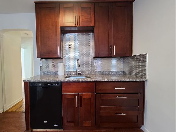 2nd image of 1841 Grand Blvd