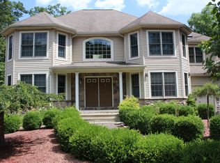2542 McEwan Blvd, East Stroudsburg, PA 18302
