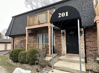 201 Williams St #4, Williams Bay, WI 53191