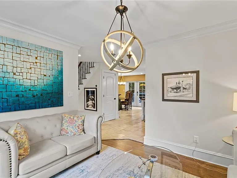 1532 Huntingdon Trl — Photo 47