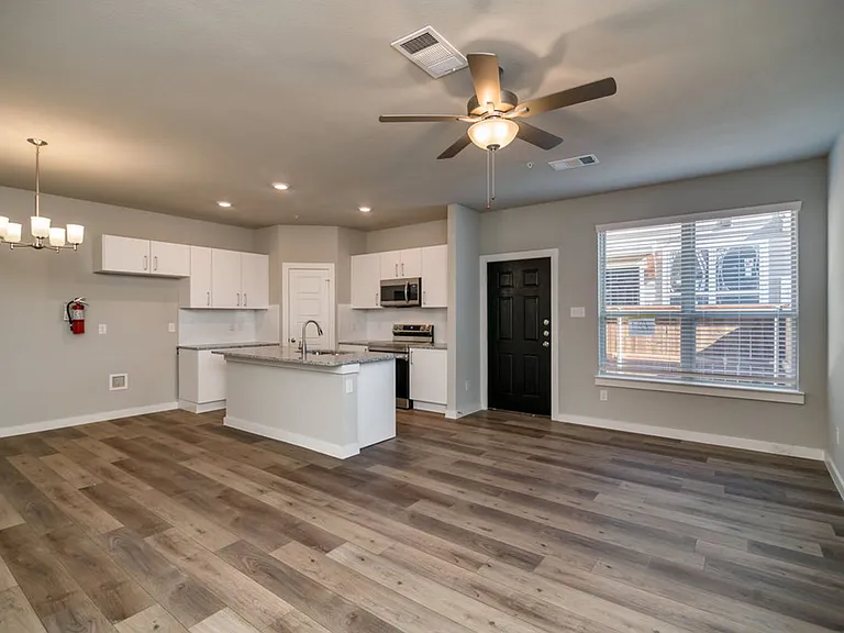 721 Harvest Moon Dr — Photo 4