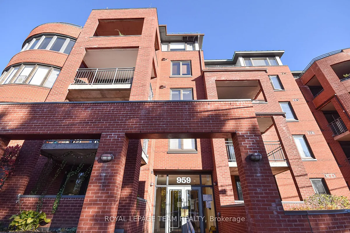 Building Photo - 959 N River Rd #203