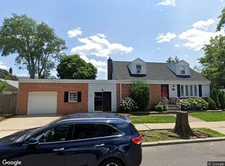 1116 Pembroke St, Uniondale, NY
