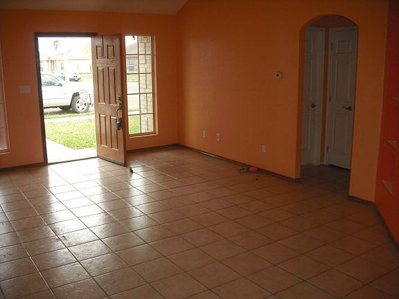 3rd image of 513 Baily Dr