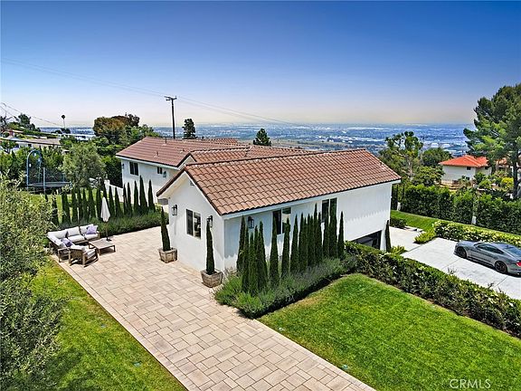 2nd image of 3808 Palos Verdes Dr E