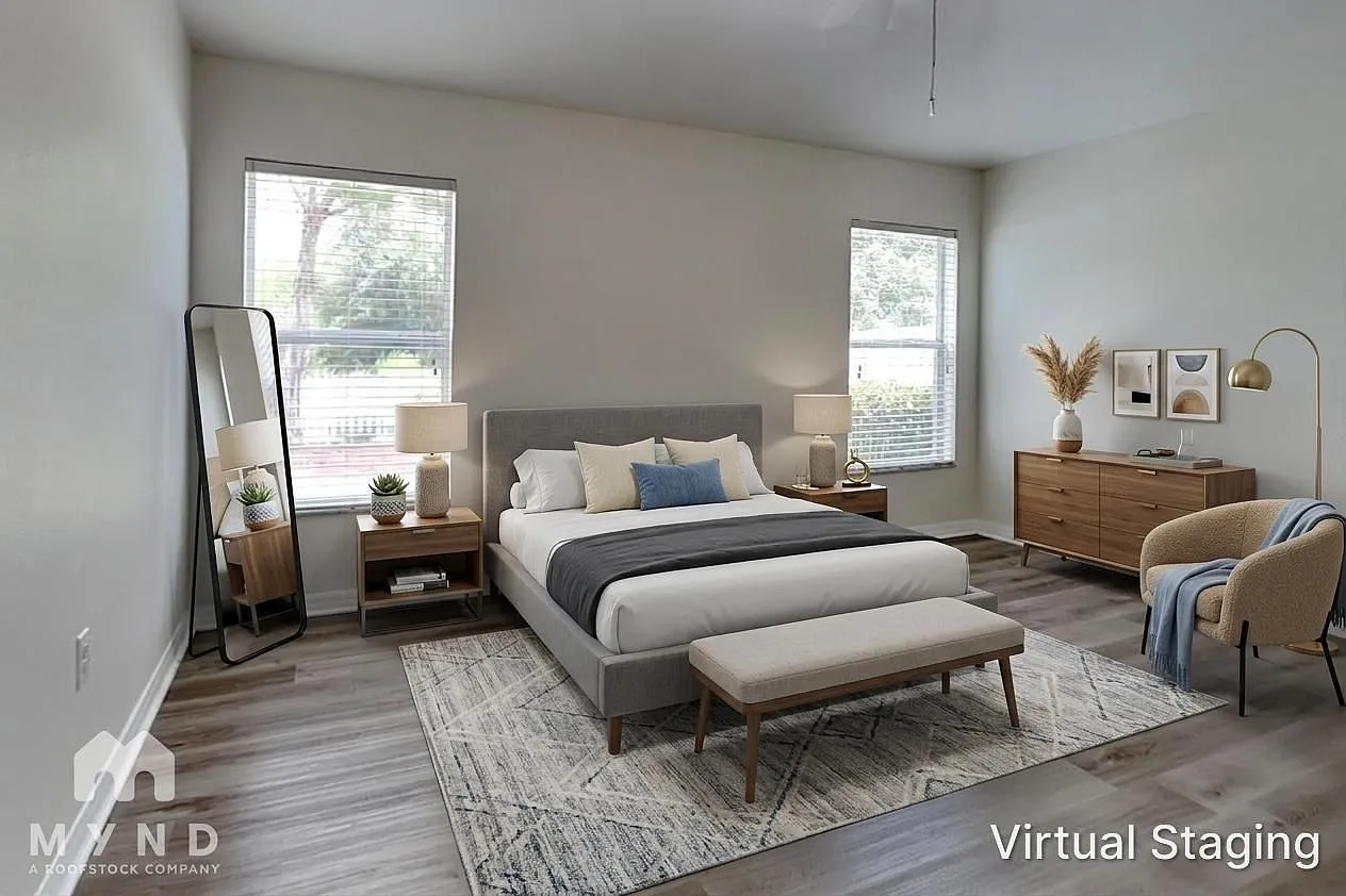 3 bed, 2.0 bath, 1340 sqft, $2,049 — Photo 4