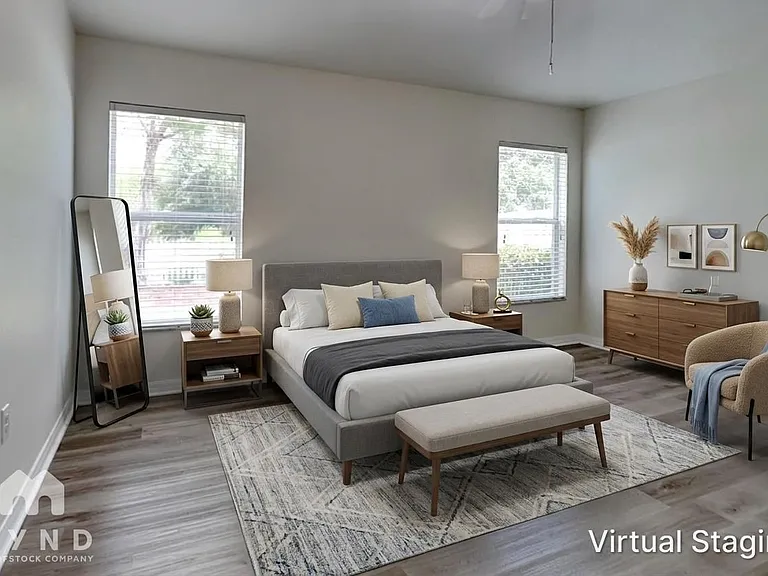 1212 Oak Pond St — Photo 3