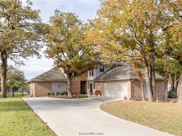 2405 Quail Hollow Dr, Bryan, TX 77802