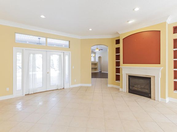 5th image of 2899 Country Club Blvd