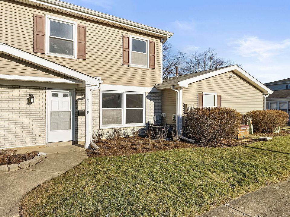 2nd image of 1311 Kingsbury Dr Unit B