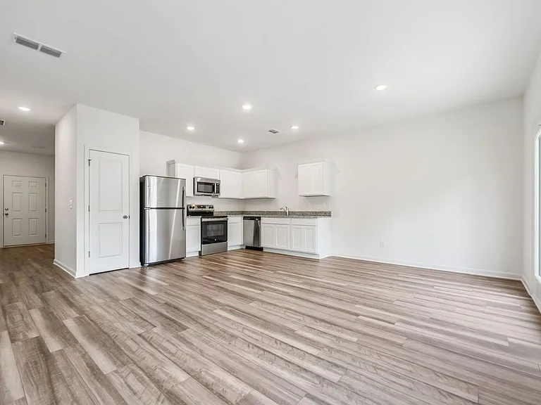602 Jervis Way — Photo 12