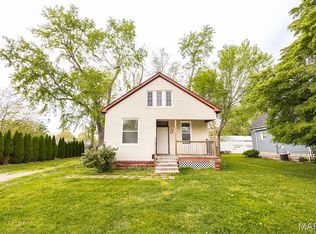 47 W Poplar St, Mascoutah, IL 62258