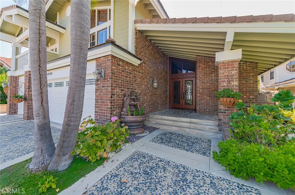4 bed, 3.5 bath, 4071 sqft, $7,500 — Photo 4